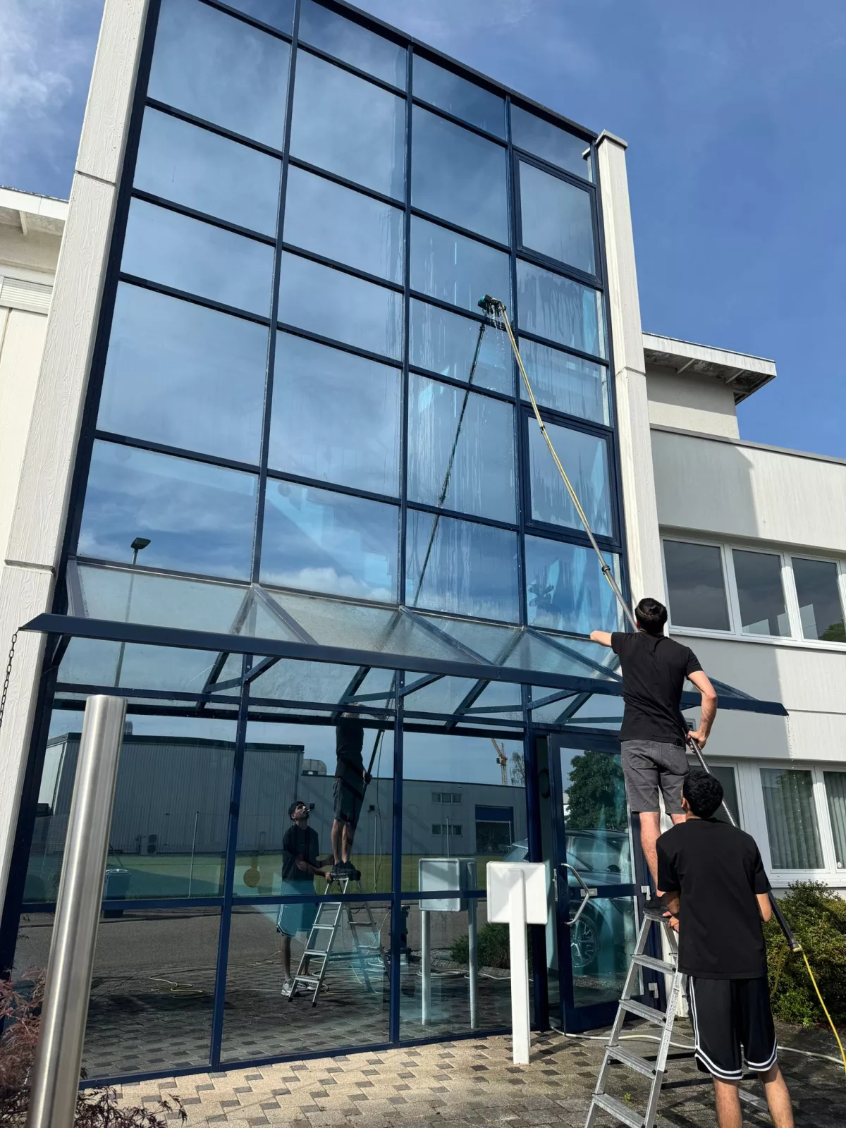 Glas- & Fensterreinigung